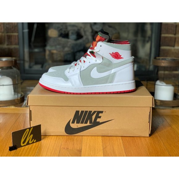 Size 10 Air Jordan 1 High Zoom CMFT “Hare” Basketball Shoes CT0978-100